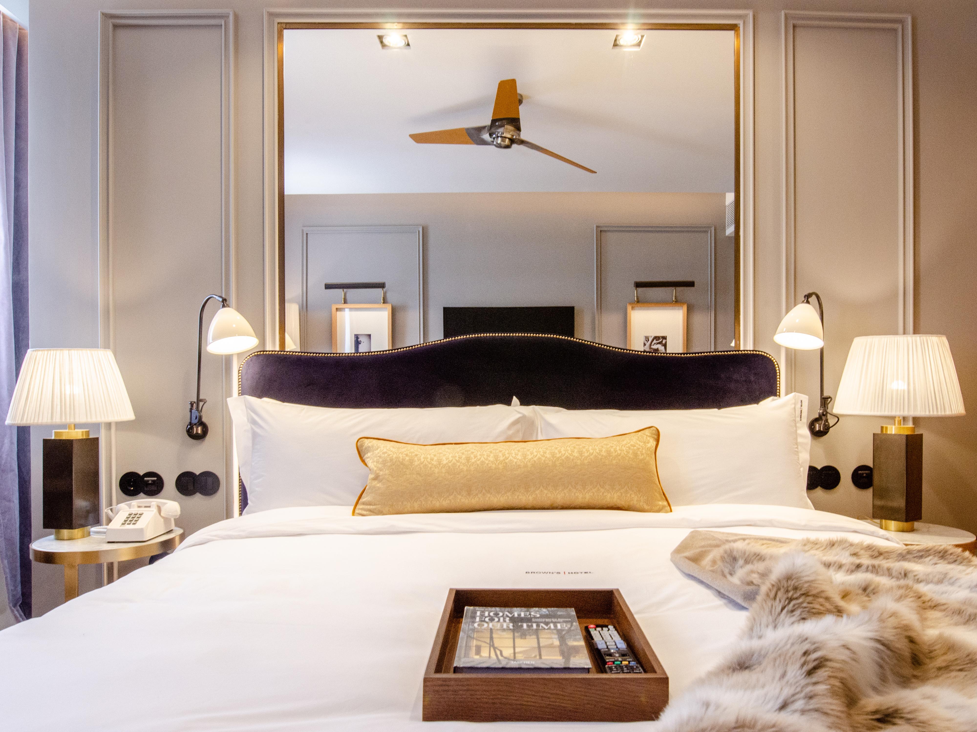 Browns Avenue Hotel Lisboa Ngoại thất bức ảnh A bedroom at The Carlyle