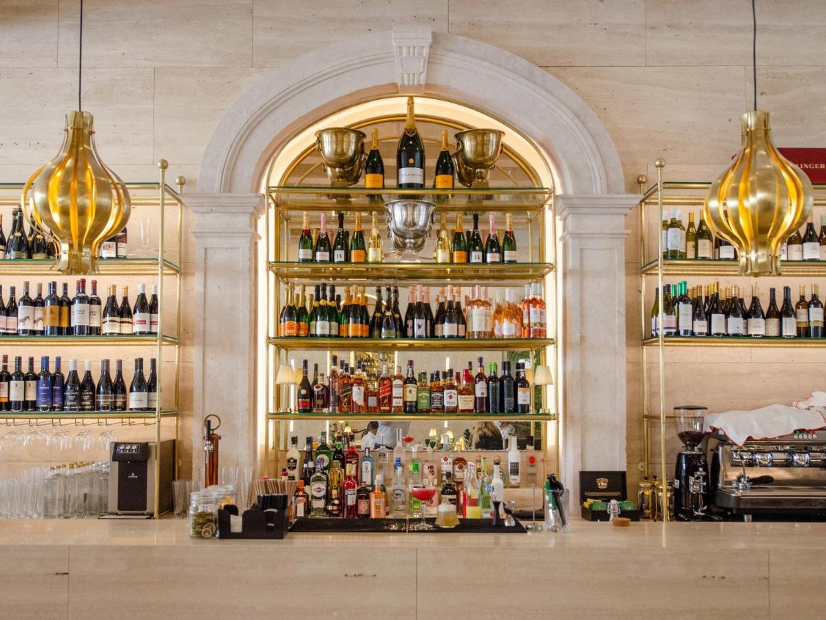 Browns Avenue Hotel Lisboa Ngoại thất bức ảnh The bar at the Ritz